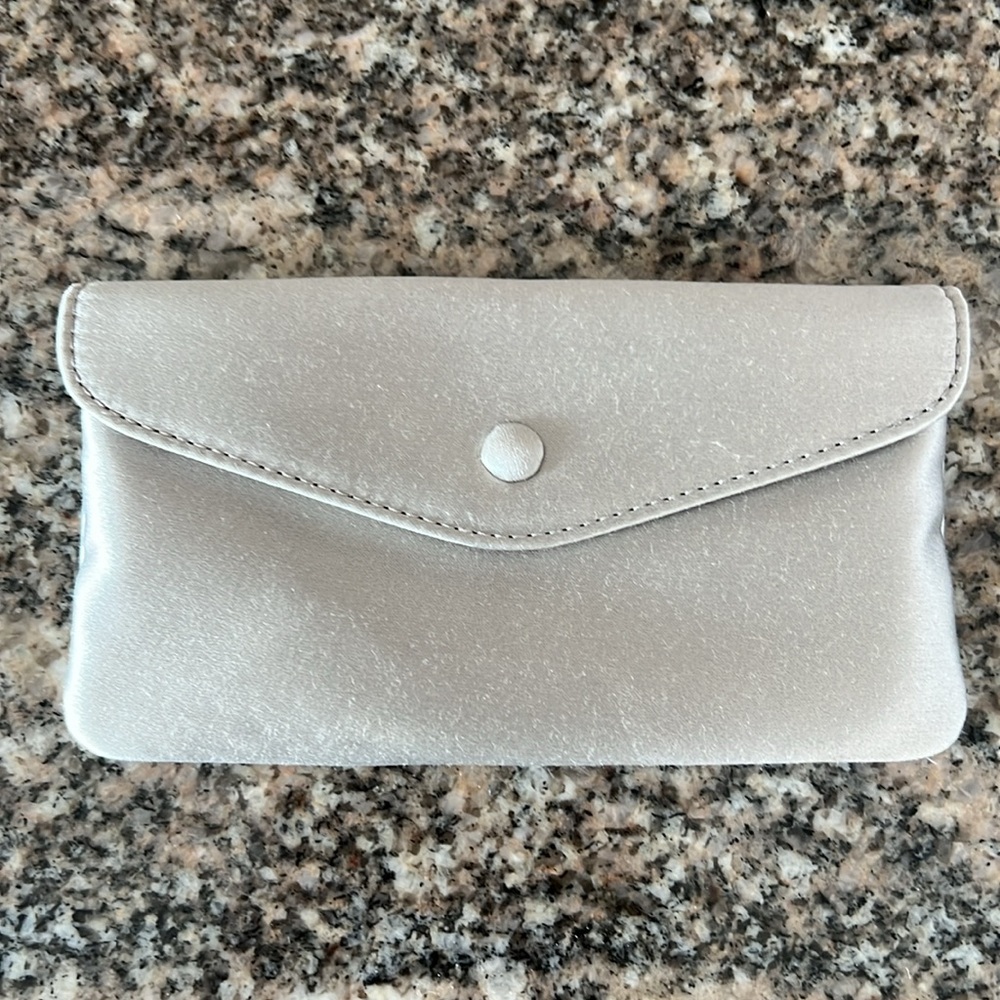 Jimmy Choo Acrylic Minaudie’re - Picture 16 of 16